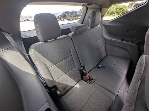 New 2026 Chevrolet Traverse LT image 15