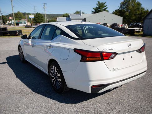 Used 2023 Nissan Altima 2.5 SV image 5