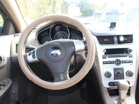 Used 2011 Chevrolet Malibu LS image 8