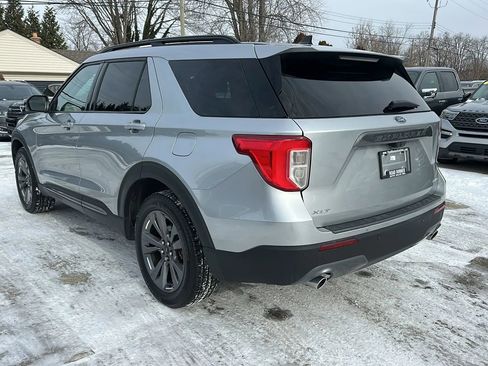 Used 2023 Ford Explorer XLT w/ Equipment Group 202A image 7