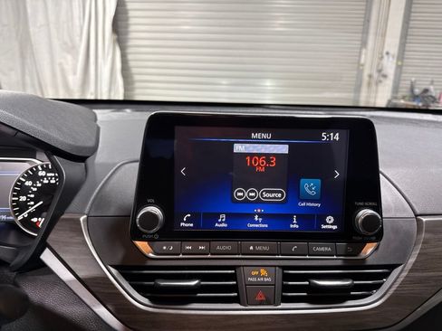 Used 2025 Nissan Altima 2.5 SV FWD image 31