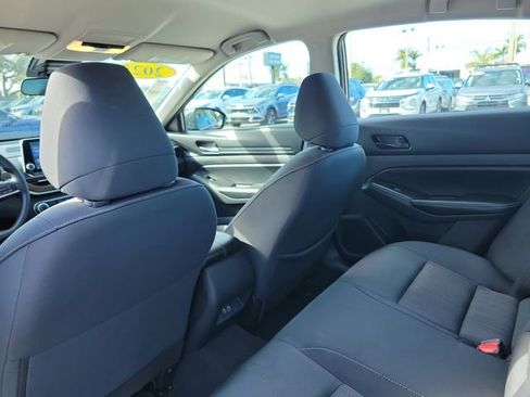 Used 2025 Nissan Altima 2.5 SV image 13