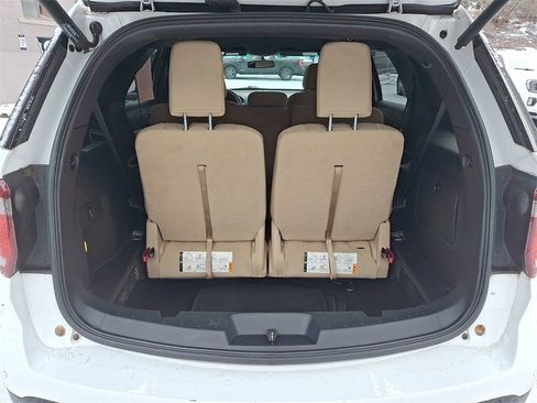 Used 2017 Ford Explorer XLT w/ Equipment Group 201A image 29