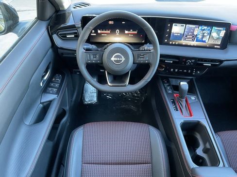 New 2026 Nissan Kicks SR w/ Cold Weather Package image 12