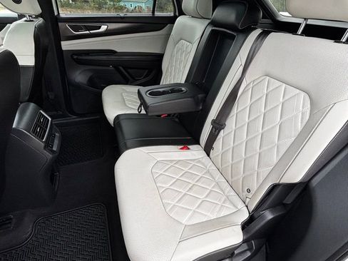 Used 2024 Volkswagen Atlas Cross Sport SEL Premium R-Line image 13