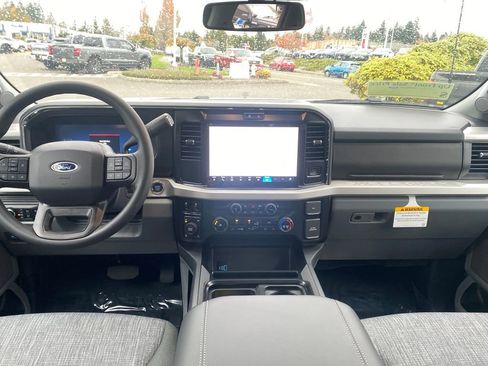 New 2026 Ford F250 XLT w/ XLT Premium Package AWD/4WD image 16