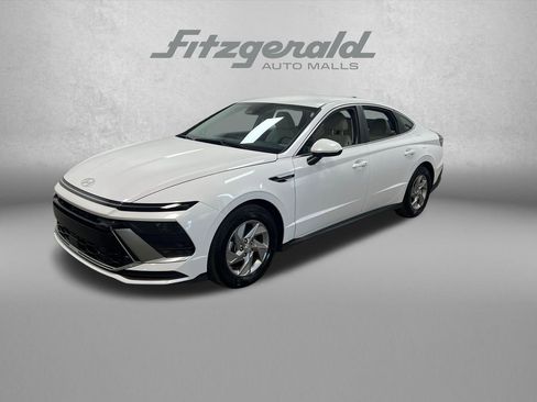 Used 2025 Hyundai Sonata SE FWD image 1