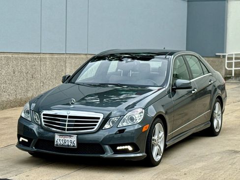 Used 2011 Mercedes-Benz E 550 Sedan image 12