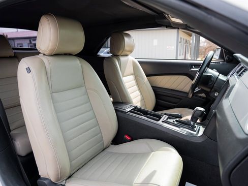 Used 2014 Ford Mustang Premium w/ Electronics Package image 21