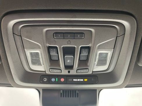 Used 2025 Toyota Tacoma SR image 24