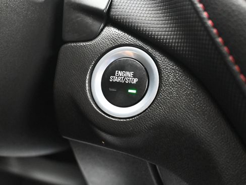 Certified 2023 Chevrolet Equinox RS FWD image 18