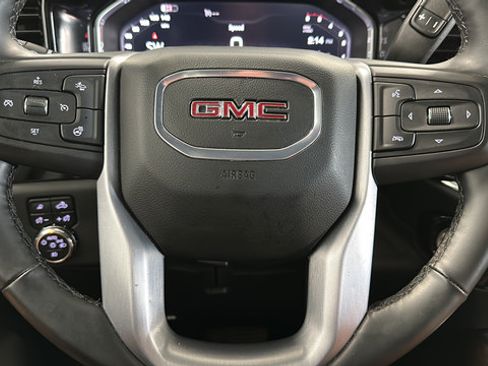 Used 2025 GMC Sierra 2500 SLT w/ SLT Convenience Package AWD/4WD image 15