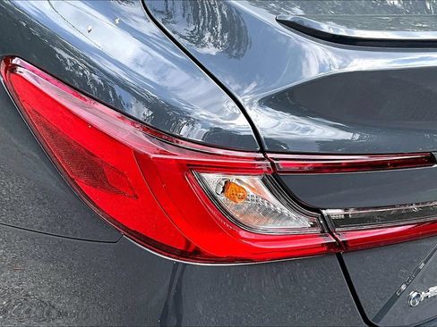 Used 2025 Toyota Camry SE w/ Convenience Package FWD image 20