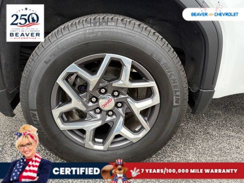 Used 2022 GMC Sierra 1500 SLT w/ X31 Off-Road Package AWD/4WD image 10