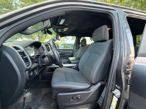 Used 2022 RAM 1500 Big Horn AWD/4WD image 6