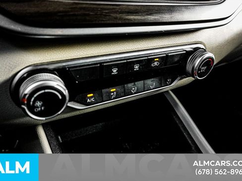 Used 2025 Nissan Altima 2.5 SV image 36