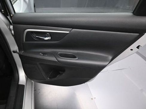 Used 2016 Nissan Altima 2.5 SV w/ Convenience Package FWD image 33