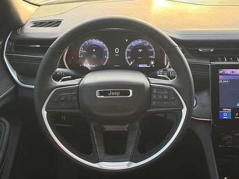 New 2025 Jeep Grand Cherokee L Limited w/ Black Appearance Package RWD image 15