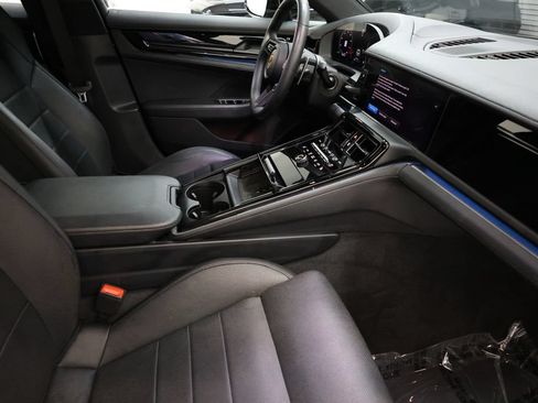 Used 2025 Porsche Panamera image 72