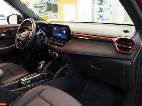 Used 2024 Chevrolet TrailBlazer RS w/ Driver Confidence Package FWD image 35