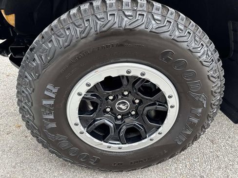 Used 2022 Ford Bronco Black Diamond w/ Sasquatch Package image 11