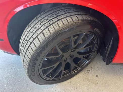 Used 2016 Dodge Challenger SXT RWD image 25