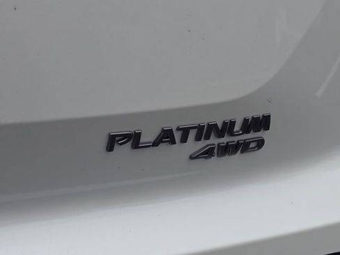 New 2026 Nissan Pathfinder Platinum AWD/4WD image 11