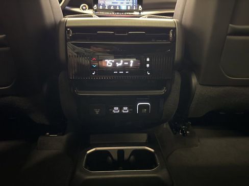 New 2026 Jeep Grand Wagoneer Limited AWD/4WD image 23