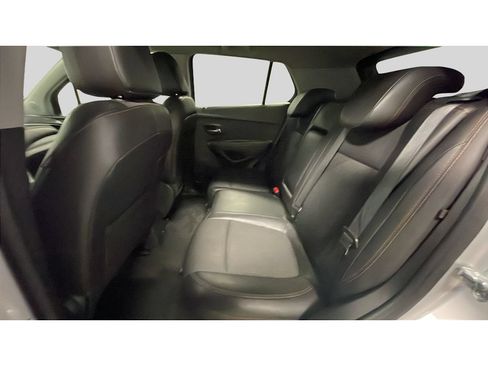 Used 2020 Chevrolet Trax LT w/ LT Convenience Package AWD/4WD image 15