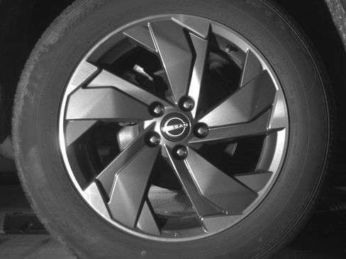 Used 2025 Nissan Rogue SV FWD image 15