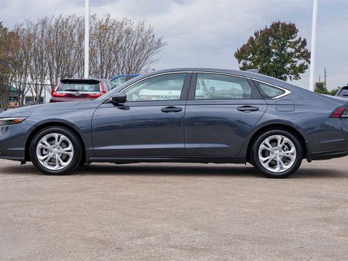 Certified 2025 Honda Accord LX image 3