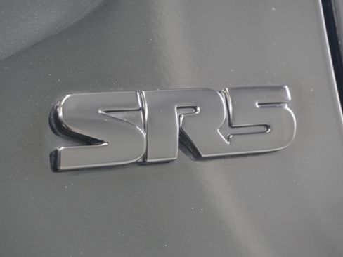 Used 2021 Toyota Tacoma SR5 image 7