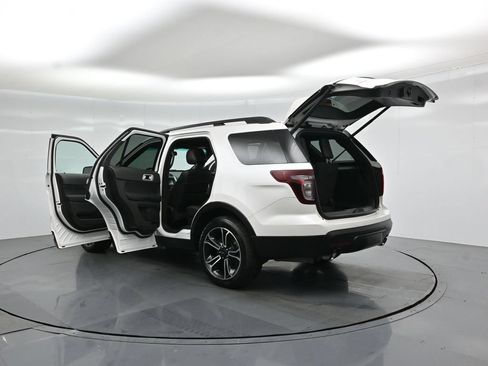 Used 2015 Ford Explorer Sport w/ Equipment Group 401A AWD/4WD image 30