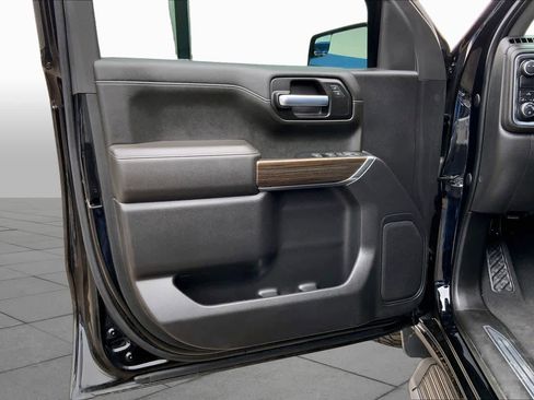 Used 2022 Chevrolet Silverado 1500 LT RWD image 22