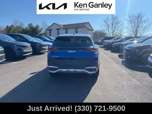 Certified 2024 Kia Sportage EX image 6