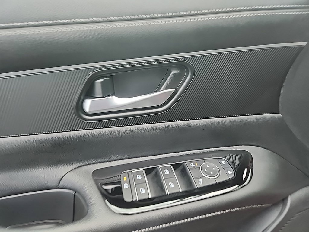Certified 2025 Nissan Murano SV AWD/4WD image 13