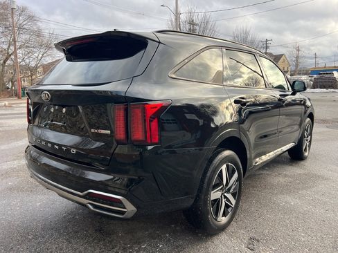 Certified 2021 Kia Sorento EX image 5
