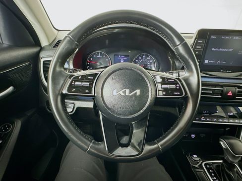 Certified 2023 Kia Seltos S image 11