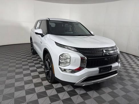 Used 2024 Mitsubishi Outlander SE AWD/4WD image 10