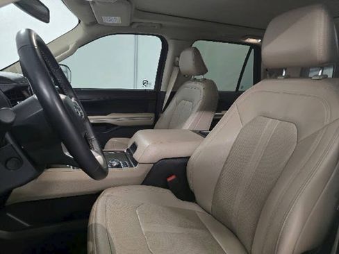 Used 2024 Ford Expedition Limited AWD/4WD image 13