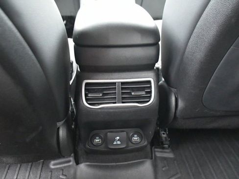 Used 2023 Hyundai Santa Fe Limited image 12