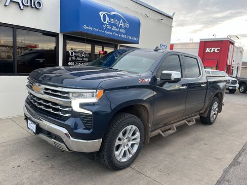 Used 2022 Chevrolet Silverado 1500 LTZ w/ LTZ Premium Package image 2