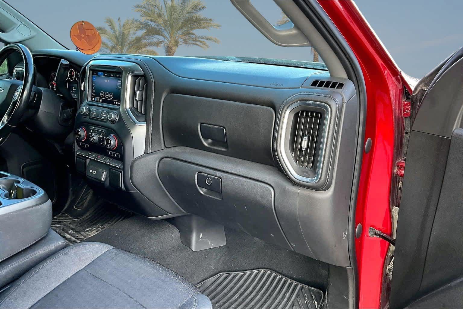 Used 2021 Chevrolet Silverado 1500 RST w/ Z71 Off-Road Package AWD/4WD image 16