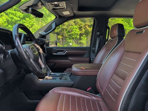 Used 2024 GMC Sierra 2500 Denali Ultimate image 5