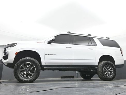 Used 2023 Chevrolet Suburban Z71 w/ Luxury Package image 51