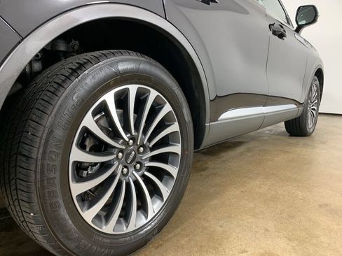 Used 2022 Lincoln Aviator AWD w/ Premium Package image 9