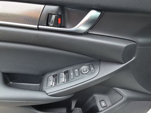 Used 2022 Honda Accord Sport image 13