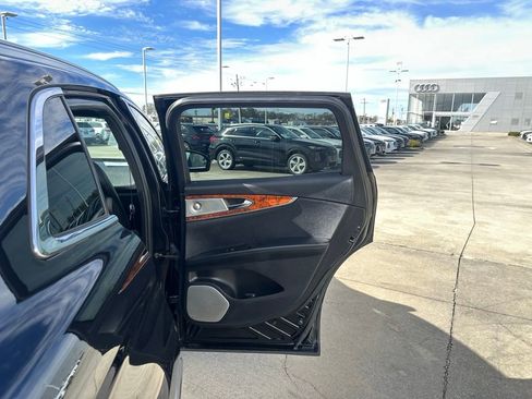 Used 2020 Lincoln Nautilus Reserve w/ Equipment Group 202A image 28