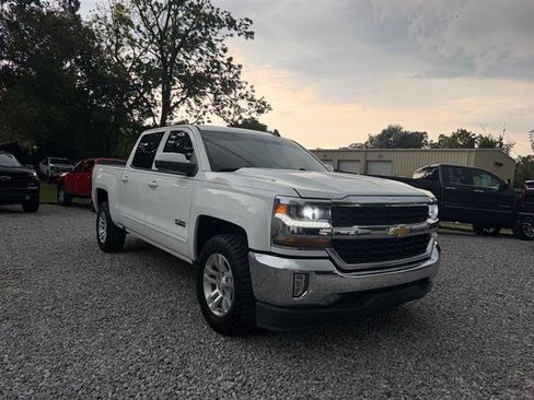 Used 2018 Chevrolet Silverado 1500 LT w/ Texas Edition RWD image 10