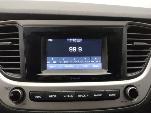 Used 2019 Hyundai Accent SE FWD image 25